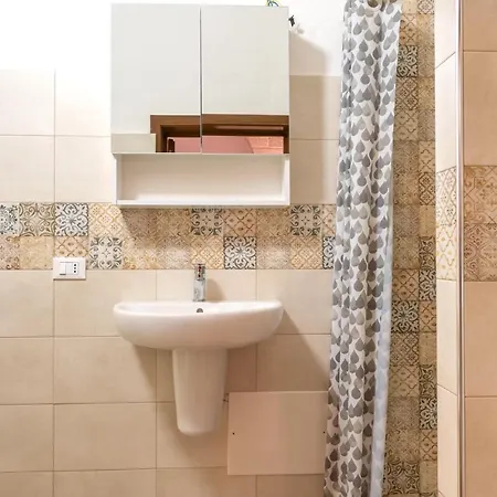 La Vecchia Torre 1920 *